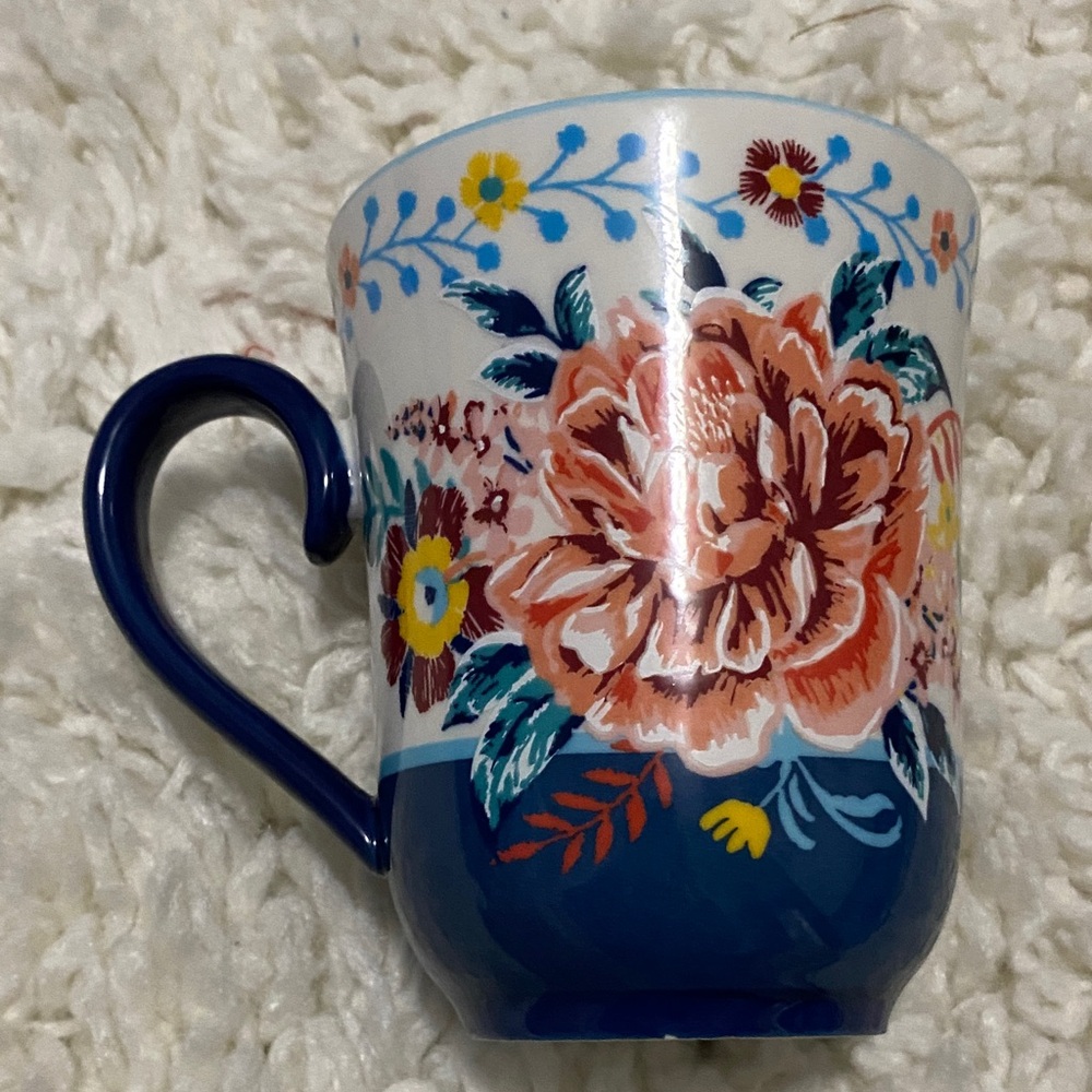 The Pioneer Woman Floral Mug with Navy Handle - Picture 4 of 16